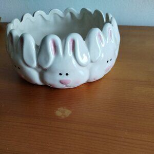 Vintage ceramic Easter bunny bowl